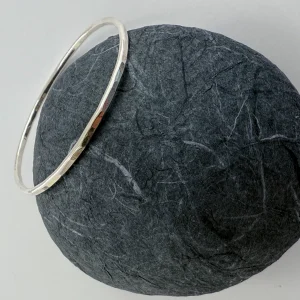 Fiona gently facetted bangle