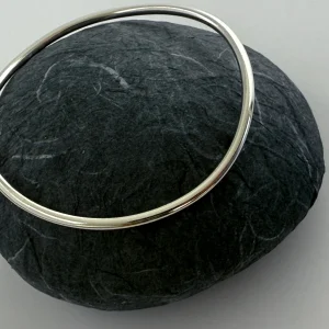 Ingrid gentle wave bangle