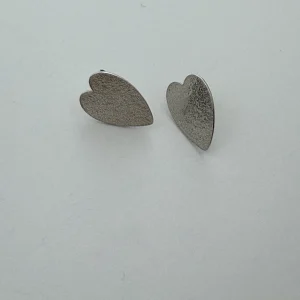 Large heart studs