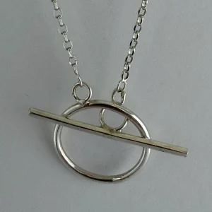 Toni circle and T bar necklace